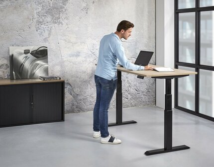 Elektrisch zit sta bureau 140 x 80 cm - nu extra voordelig!