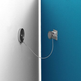 Wall magnetics cable